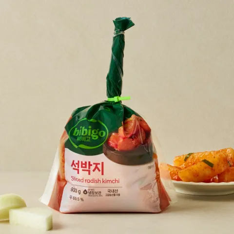 비비고 석박지 900g