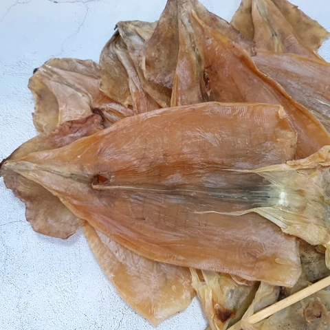 동명상회 국산 구룡포 마른오징어 5마리 (250g)